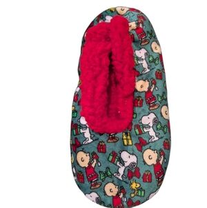 Snoopy Cozy and festive Christmas Slipper